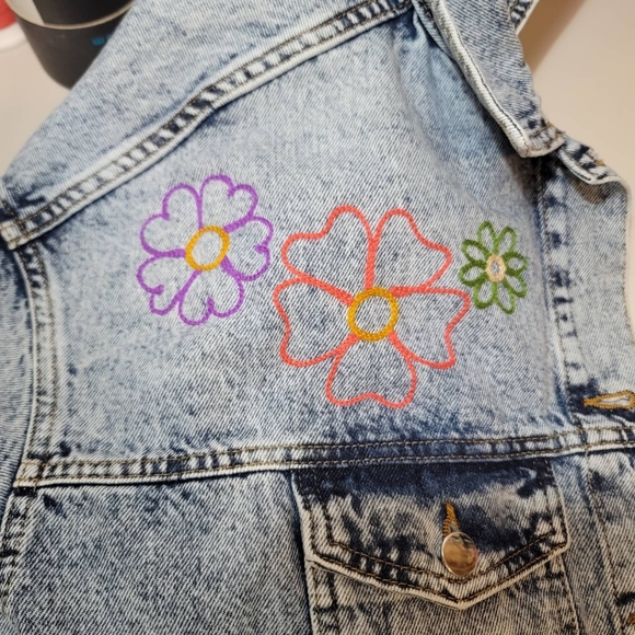 🚨SOLD OUT🚨 The Goddess Denim Acid Wash Jacket - Picture 3 of 6